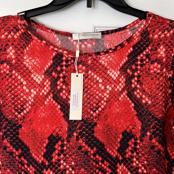 Lavender brown nwt sz small women’s top color red - Picture 2 of 4